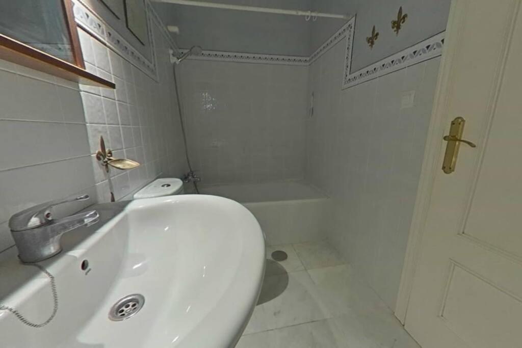 Sientete Como En Casa Seville Ngoại thất bức ảnh